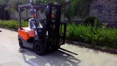 1.8T Diesel Powered Forklift Container Lift Truck FD15T New Condition